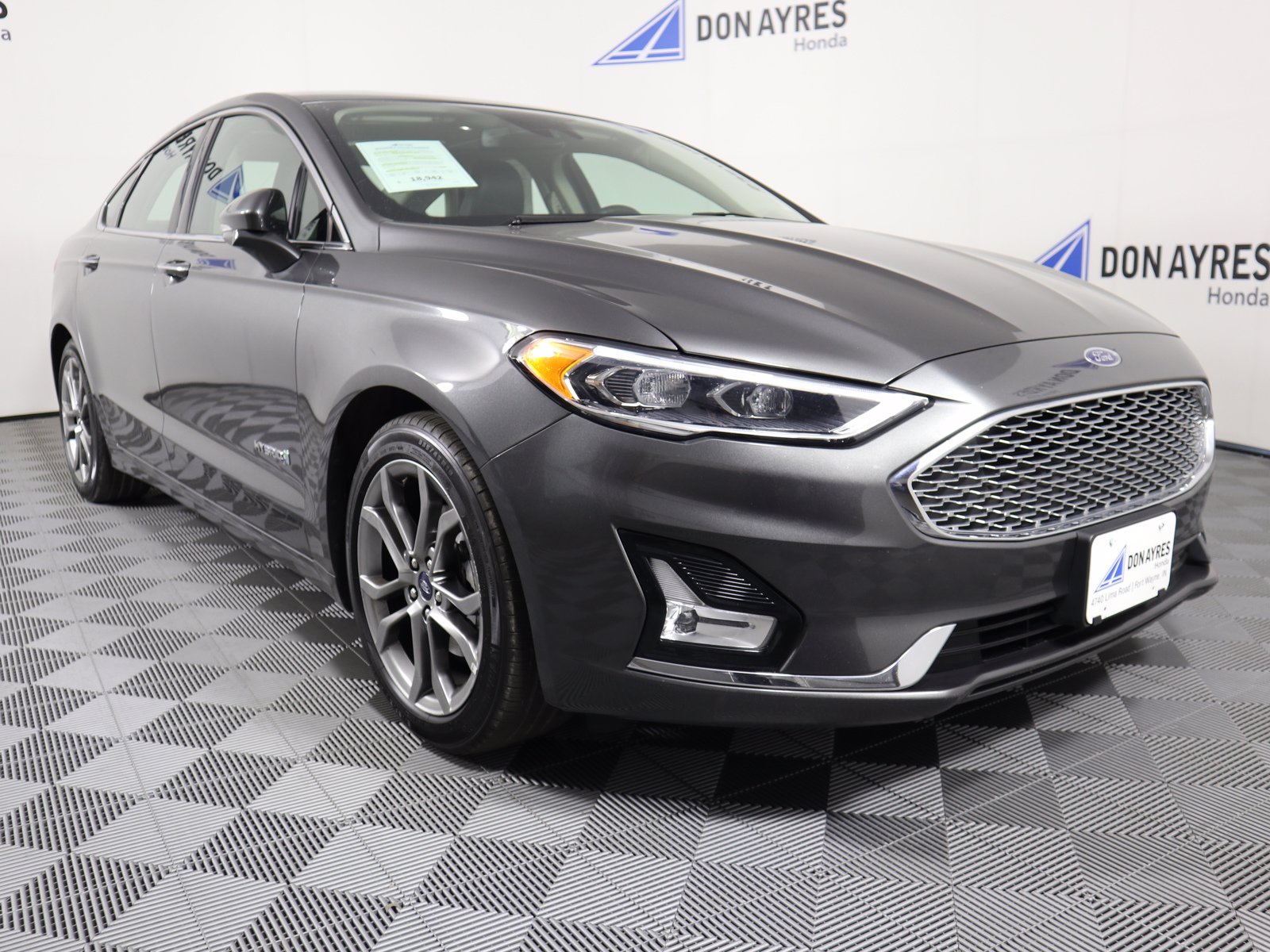 Ford fusion hybrid titanium