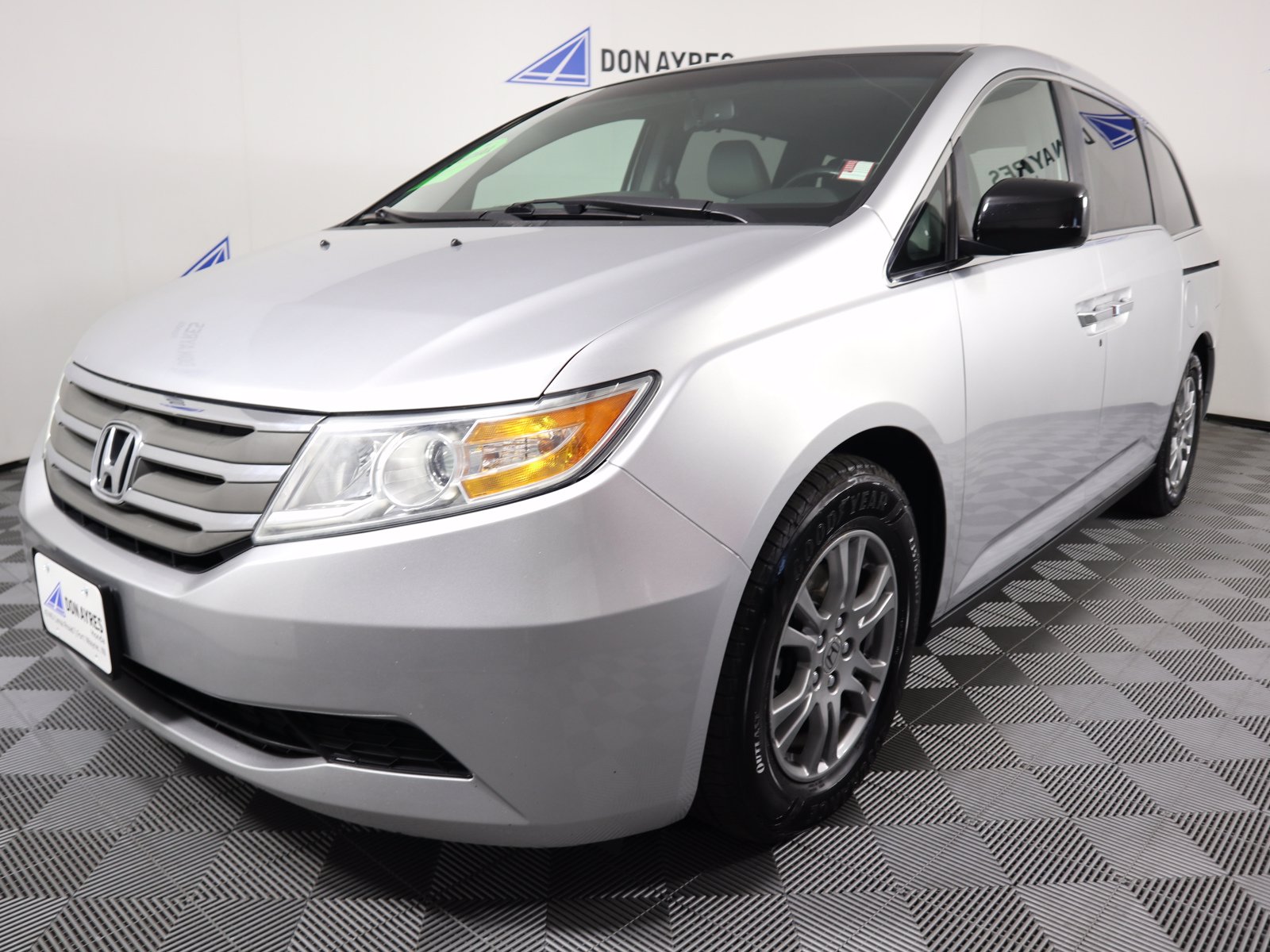 Pre-Owned 2011 Honda Odyssey EX-L