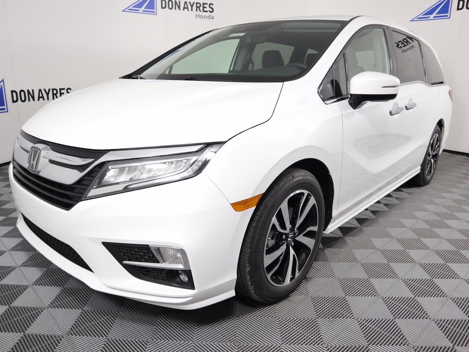 New 2020 Honda Odyssey Elite