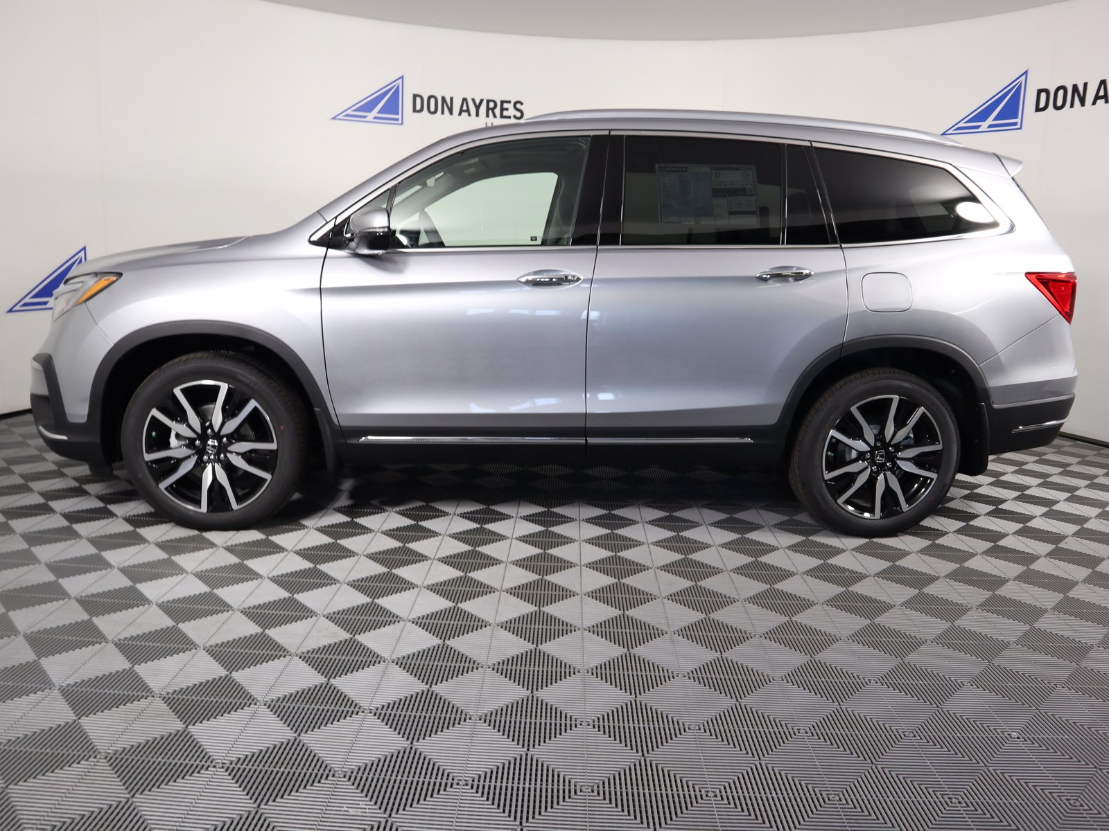 New 2020 Honda Pilot Touring 8-Passenger AWD