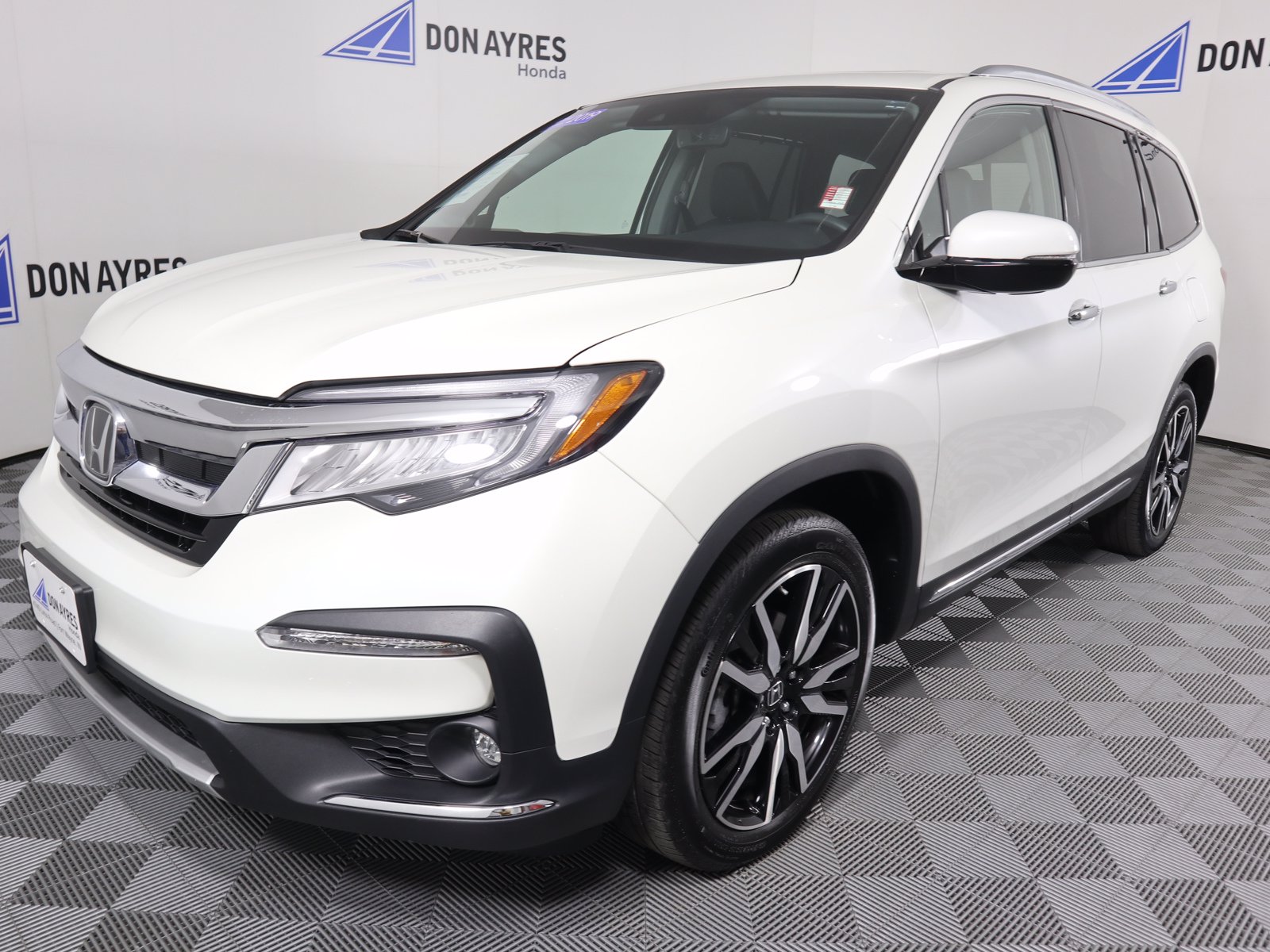 Certified Pre-Owned 2019 Honda Pilot Touring AWD