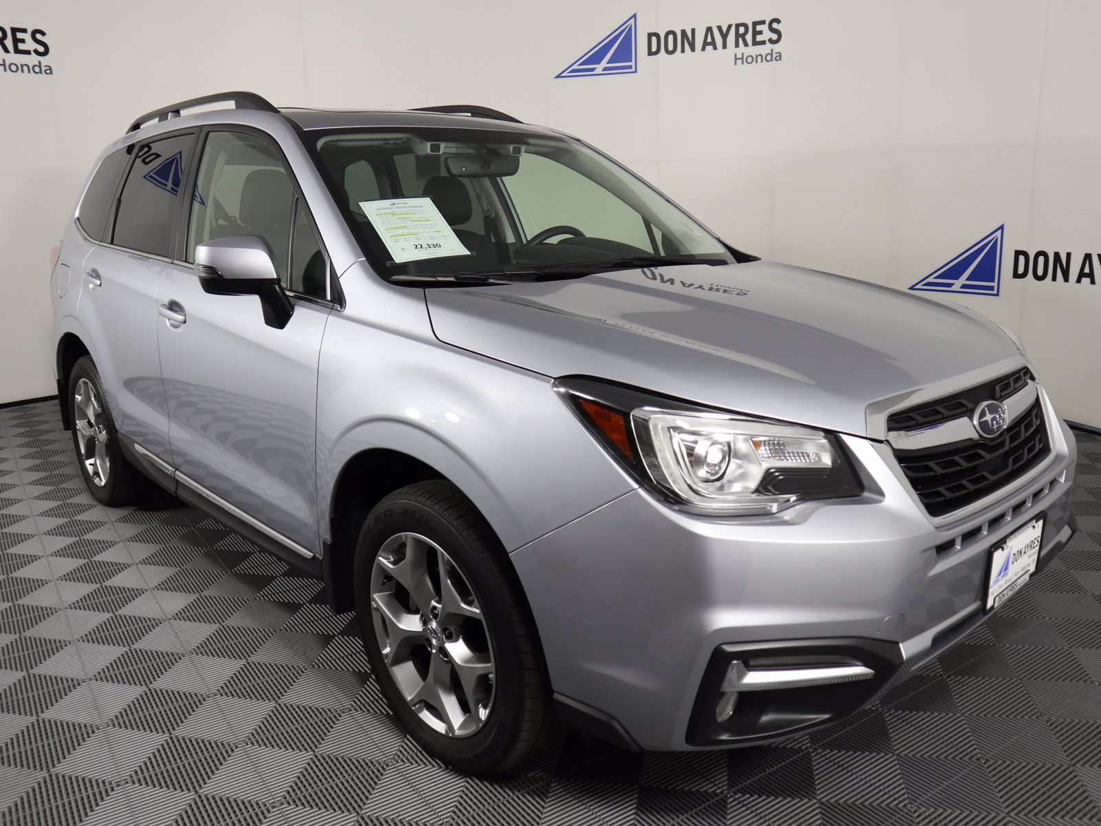 Pre-Owned 2017 Subaru Forester 2.5i Touring AWD